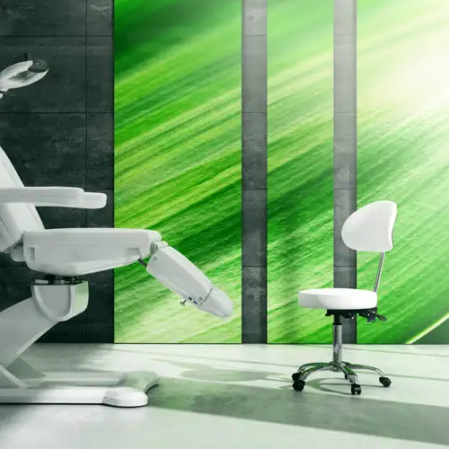 FOTEL KOSMETYCZNY / PEDICURE - ROTANTE, TABORET LEO, WANIENKA PEDICURE - VERA, LAMPA LUPA DELUX LED