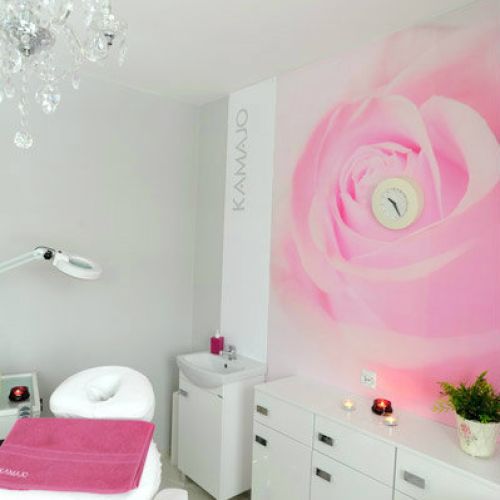 KAMAJO - Fotele kosmetyczne pedicure VITRA oraz lampa Delux LED